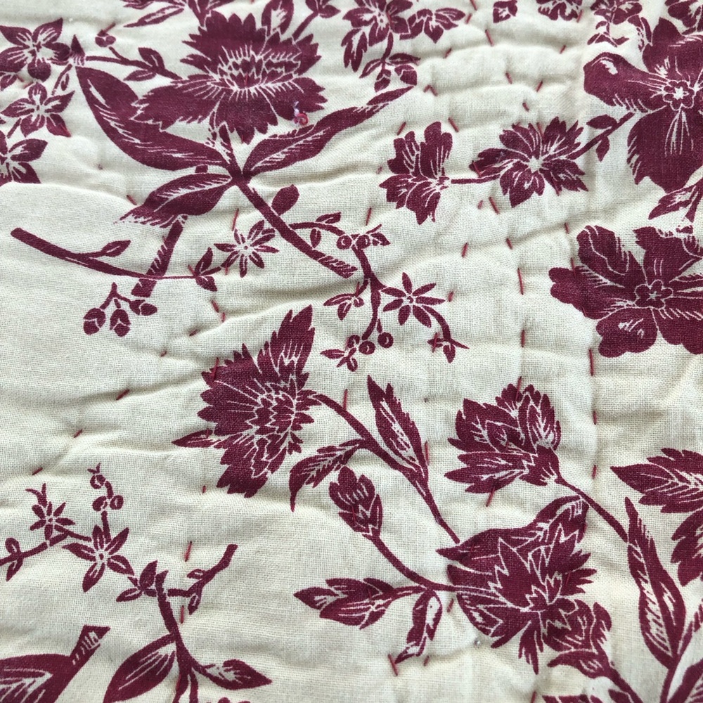 EUC Burgundy Floral Design Quilt - Throw - Reversible with Channel Stitching - Picture 11 of 14